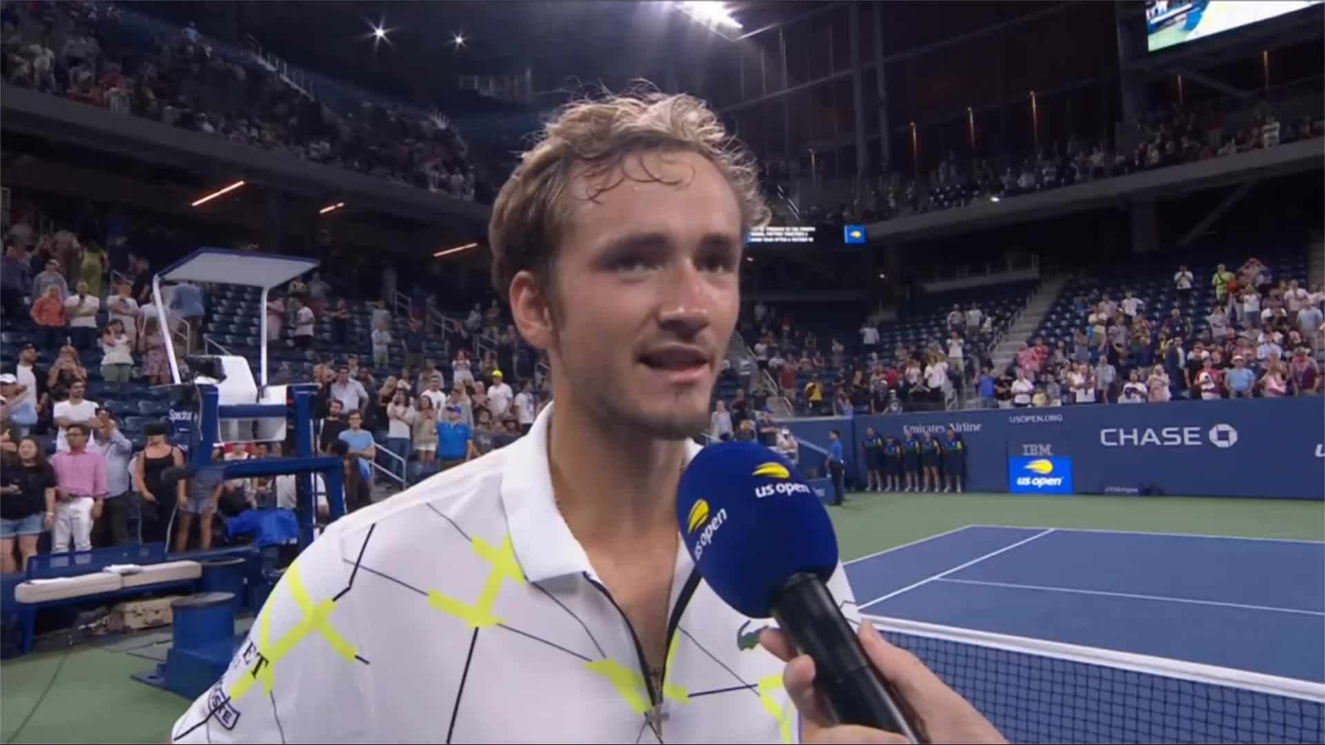 并在更衣室 并在更衣室